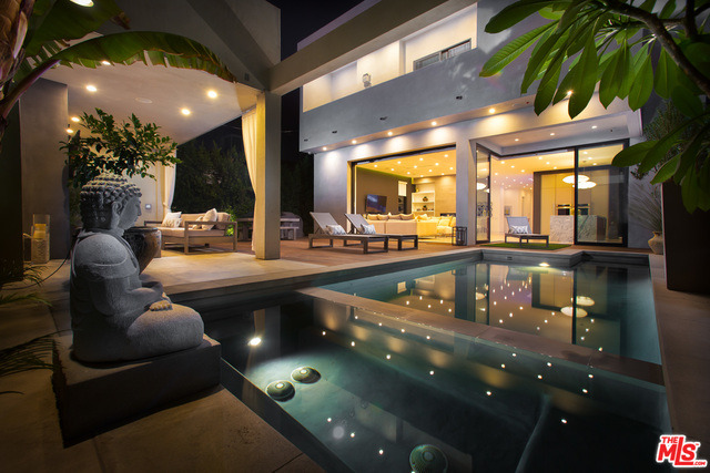Property photo for 307 S Sycamore Ave, Los Angeles, CA