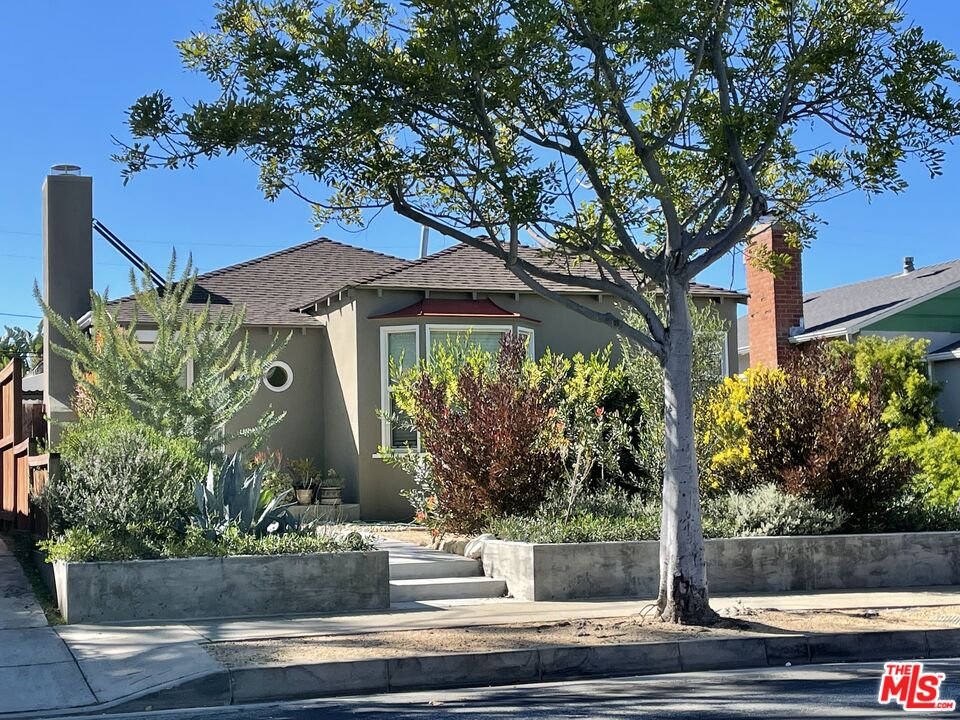 Property photo for 2646 33rd St, Santa Monica, CA