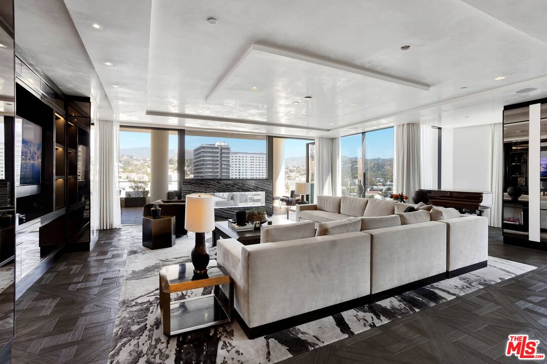 Property photo for 6250 Hollywood Blvd, #15A/B, Los Angeles, CA