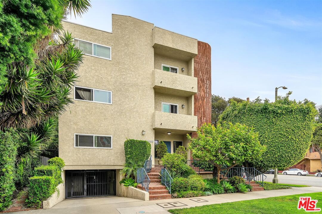 Property photo for 3992 East Blvd, #303, Los Angeles, CA