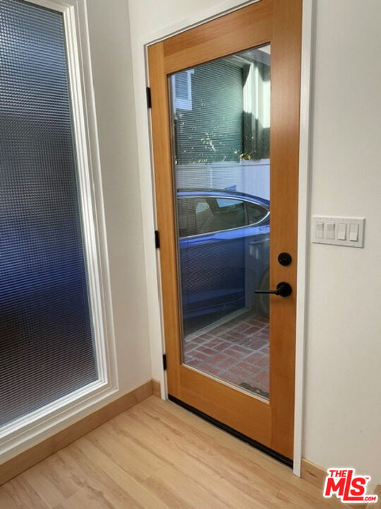 Property photo for 2919 Ocean Ave, Venice, CA