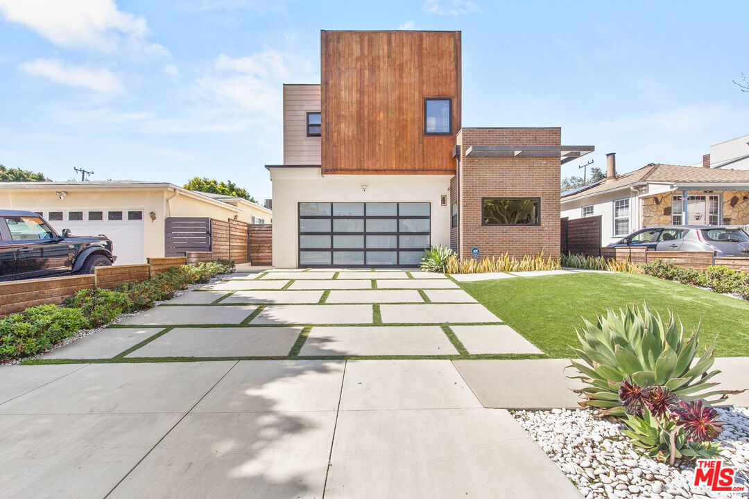 Property photo for 2656 32nd St, Santa Monica, CA