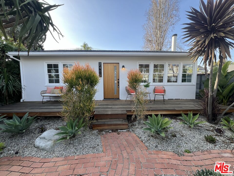 Property photo for 2405 Clement Ave, Venice, CA