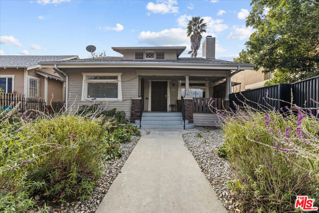 Property photo for 2180 W 31st St, Los Angeles, CA