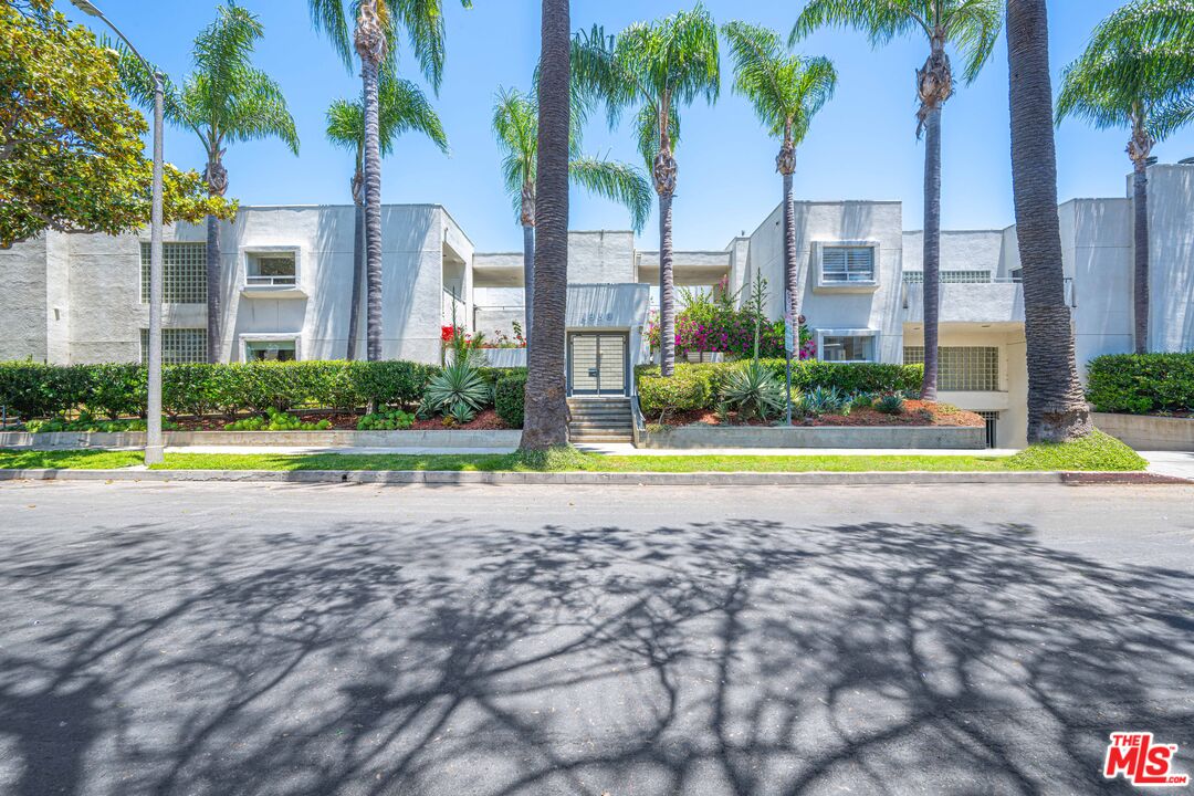 Property photo for 1930 Purdue Ave, #3, Los Angeles, CA