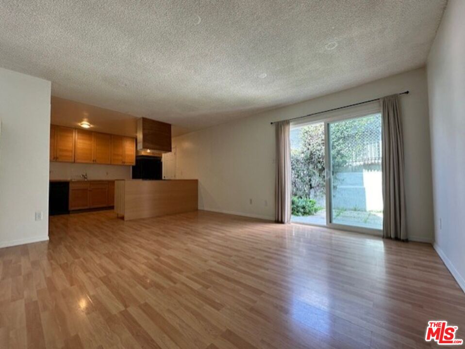 Property photo for 650 N Grand Ave, Los Angeles, CA