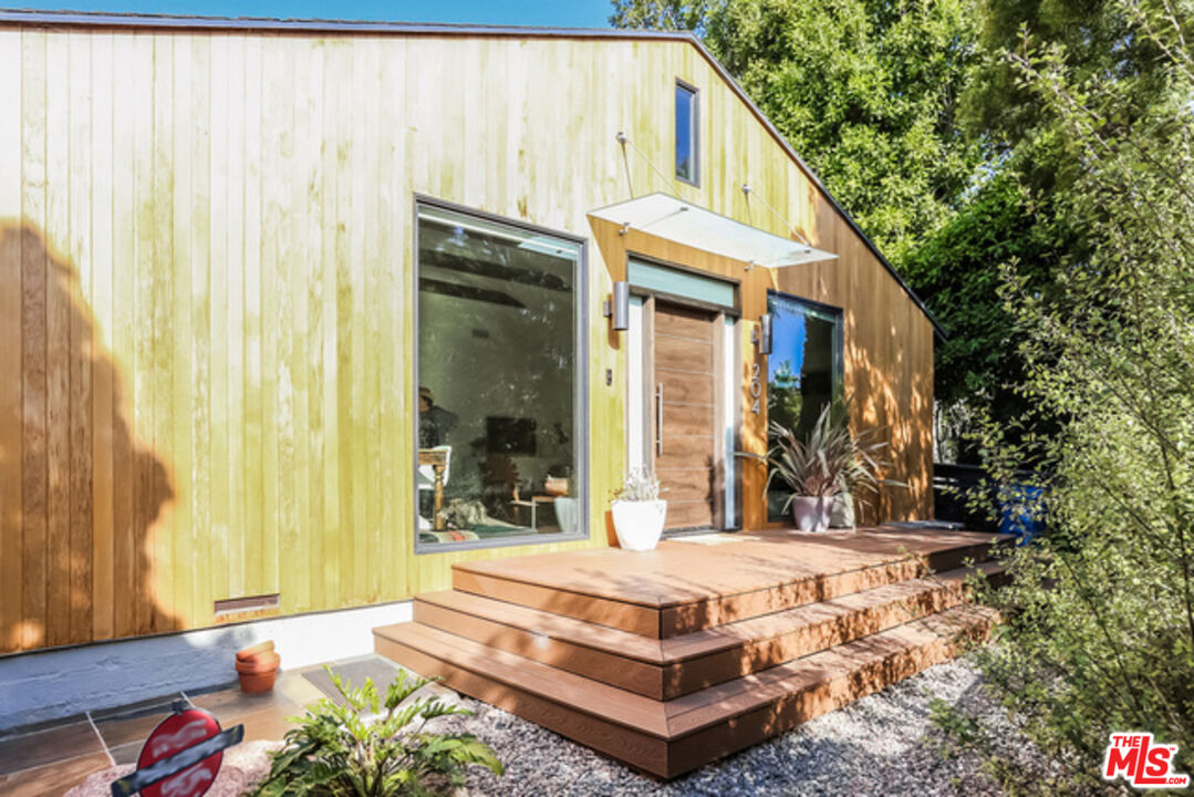 Property photo for 204 Rennie Ave, Venice, CA
