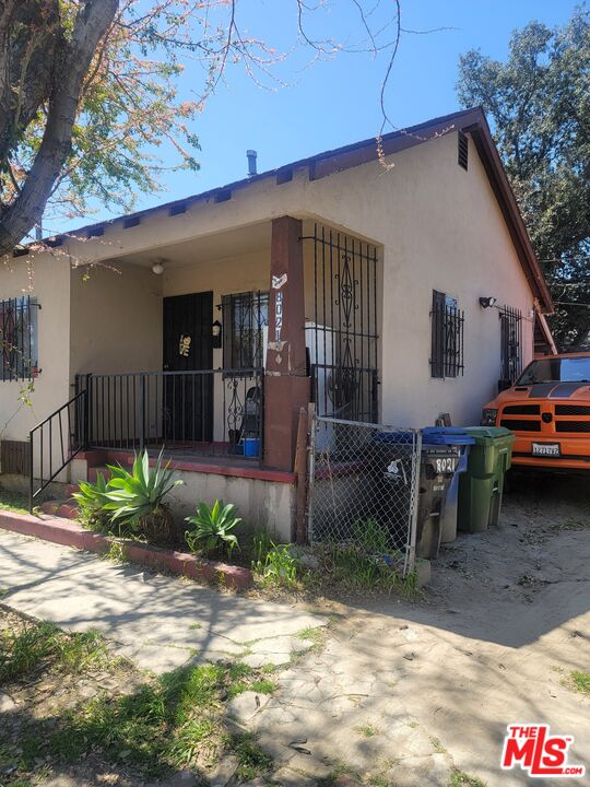Property photo for 8021 Towne Ave, Los Angeles, CA
