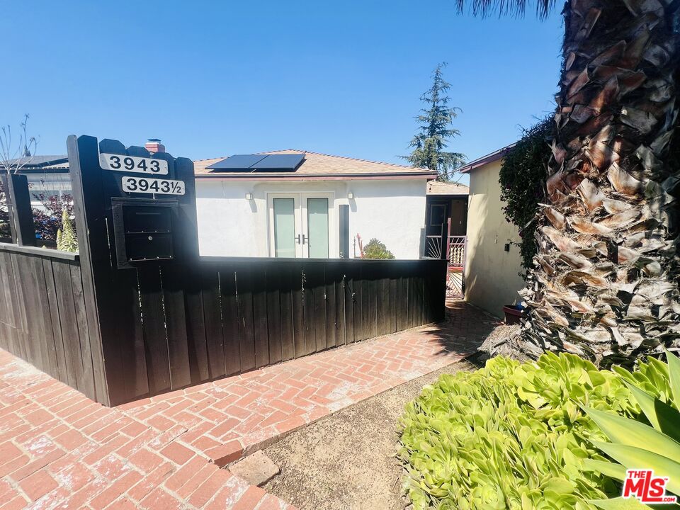 Property photo for 3943 1/2 Scandia Way, Los Angeles, CA