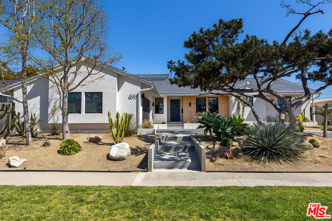 Property photo for 6010 S Garth Ave, Los Angeles, CA