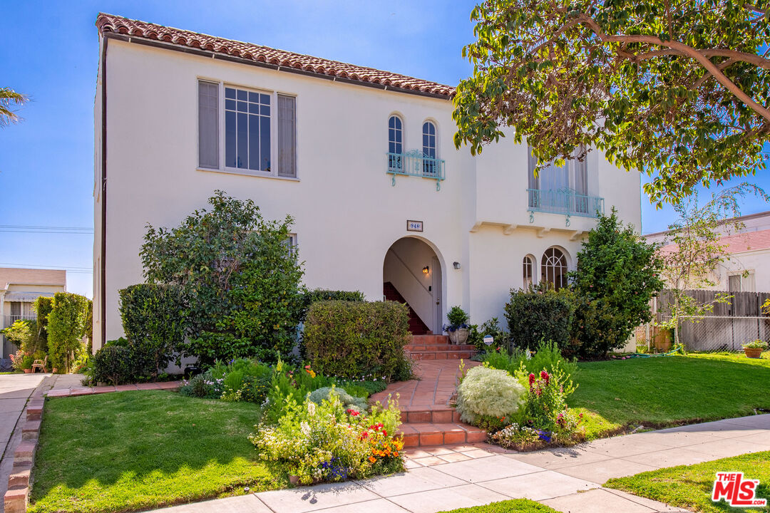 Property photo for 948 16th St, #A, Santa Monica, CA