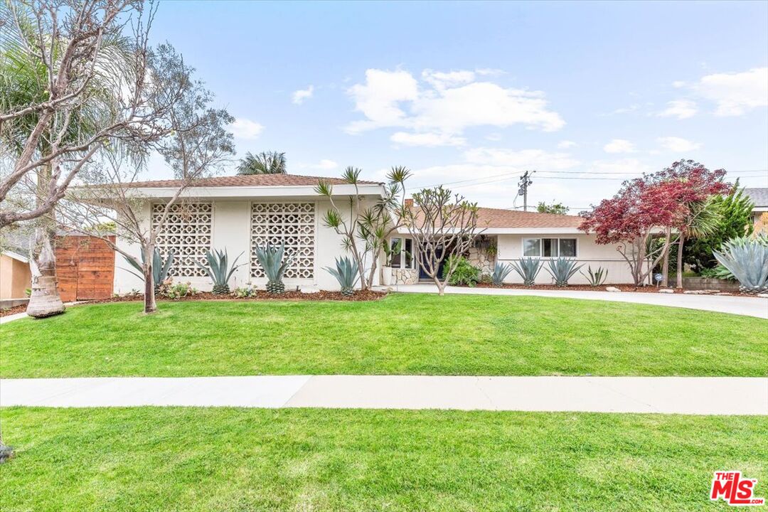 Property photo for 5235 S Garth Ave, Los Angeles, CA