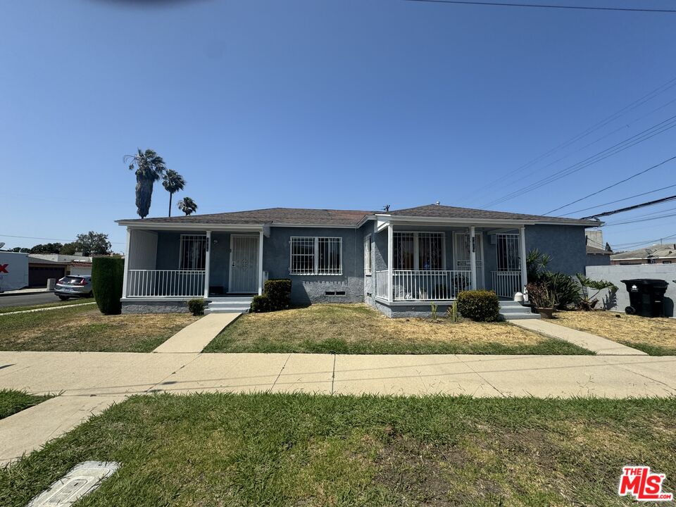 Property photo for 1811 W 94th St, Los Angeles, CA