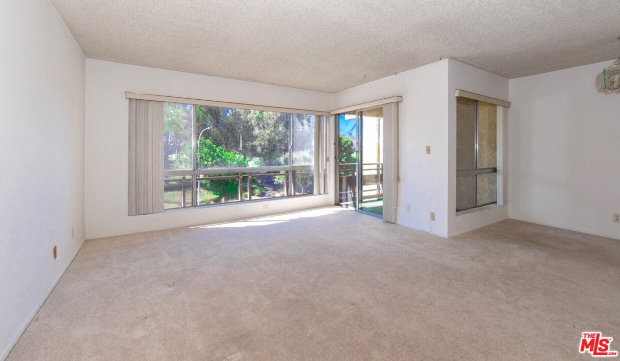 Property photo for 6250 Buckingham Pkwy, #211, Culver City, CA