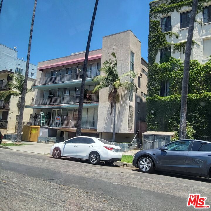 Property photo for 520 S Kenmore Ave, Los Angeles, CA