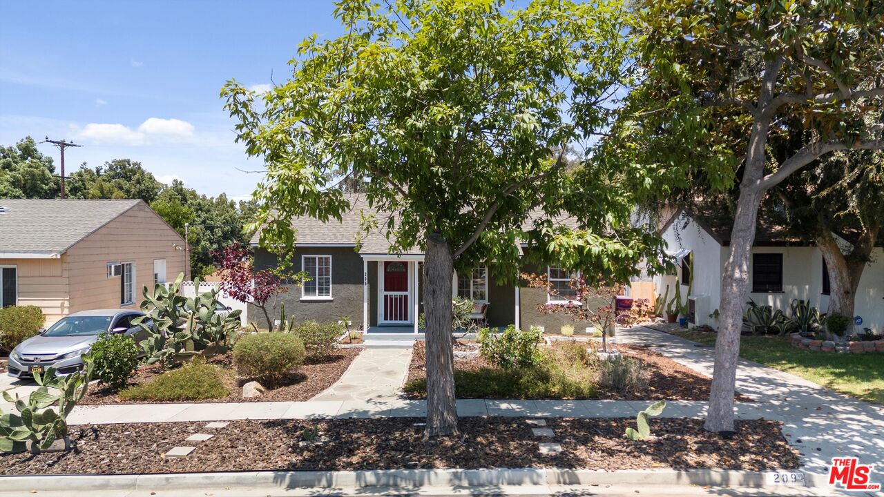 Property photo for 209 E 46th St, Long Beach, CA
