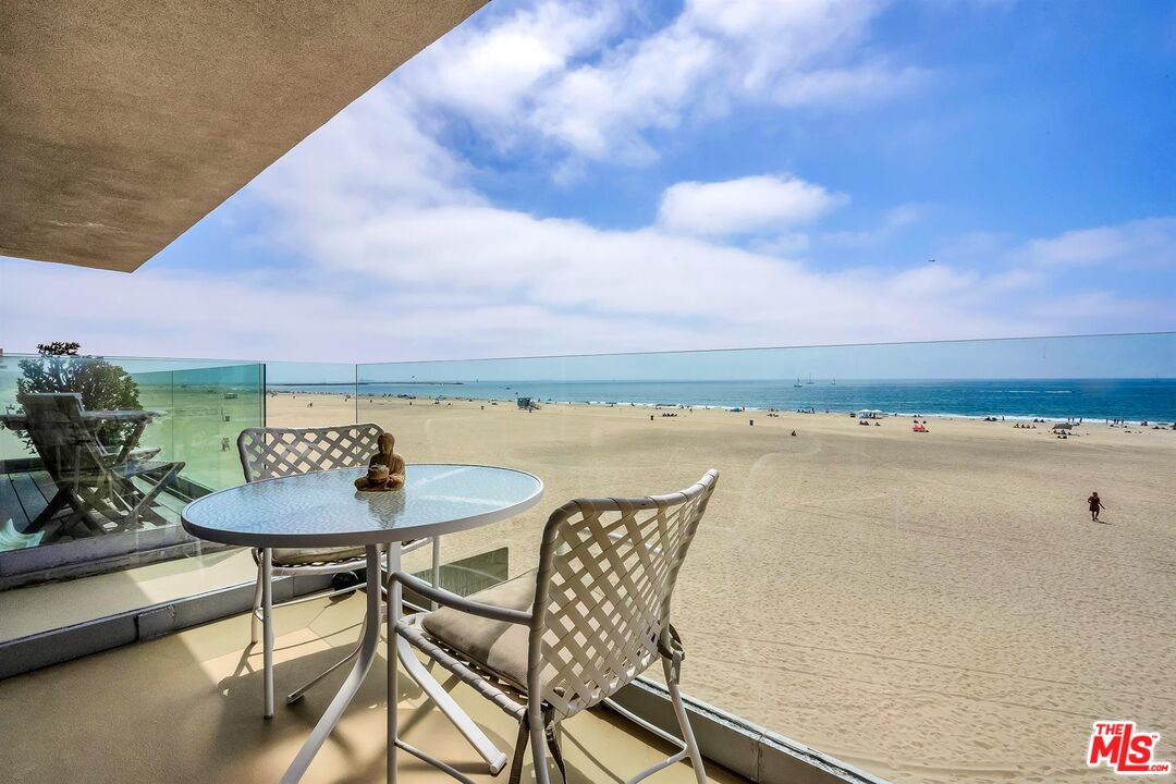 Property photo for 6 Eastwind St, #330, Marina Del Rey, CA