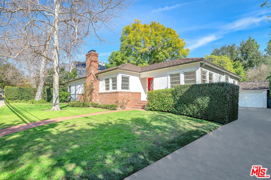 Property photo for 520 N BUNDY DR, Los Angeles, CA