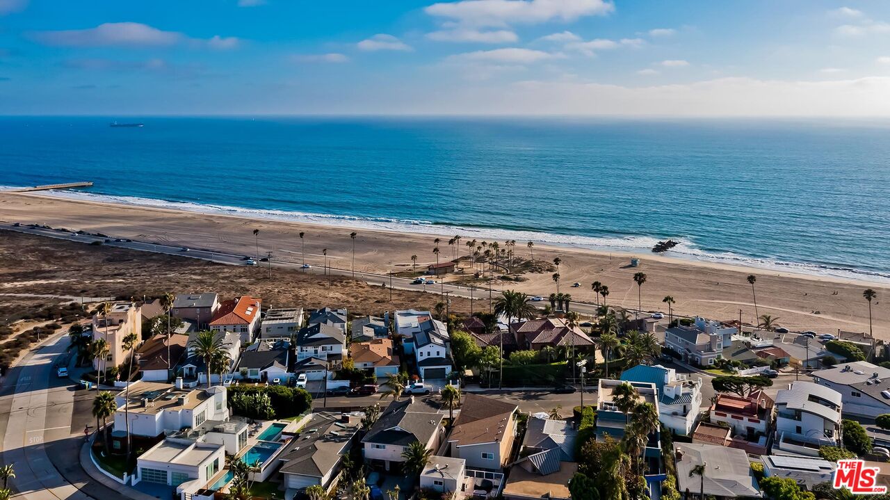 Property photo for 236 Waterview St, Playa Del Rey, CA