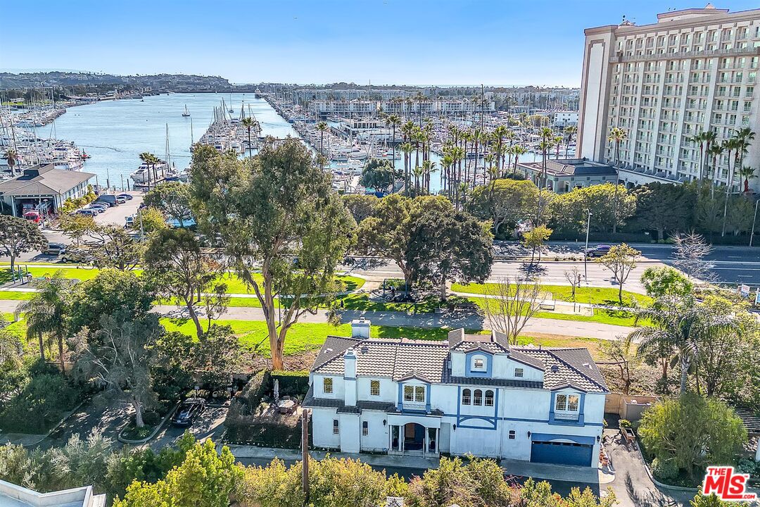 Property photo for 928 Harbor Crossing Ln, Marina Del Rey, CA