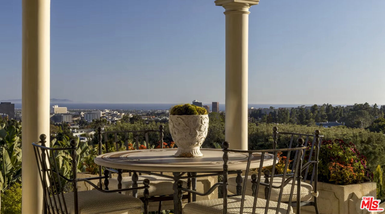 Property photo for 729 Bel Air Rd, Los Angeles, CA
