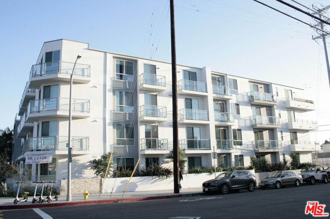 Property photo for 1301 S Westgate Ave, #402, Los Angeles, CA