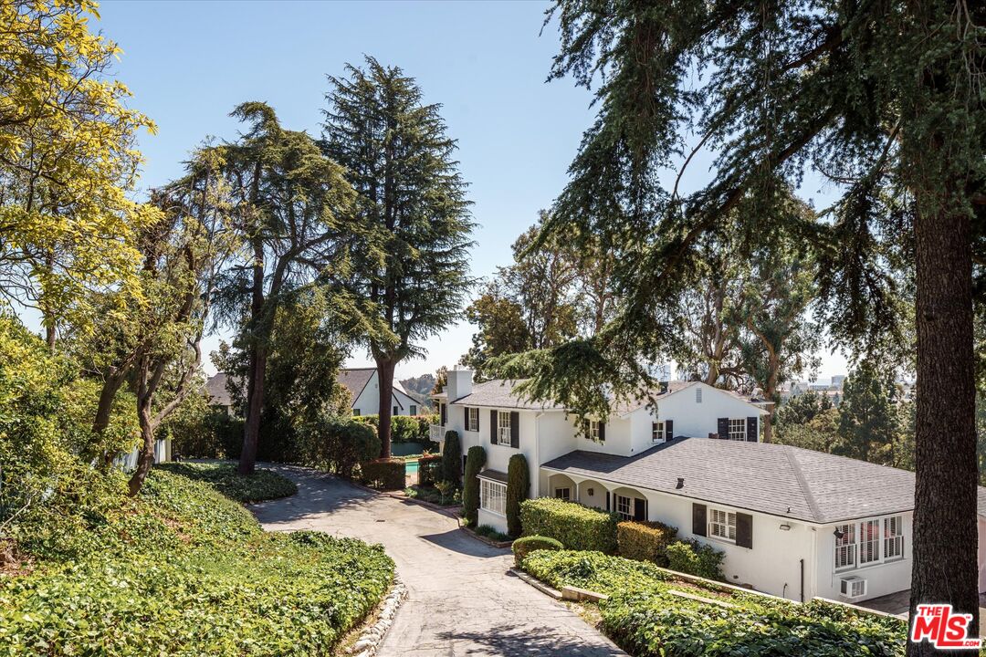 Property photo for 10810 Ambazac Way, Los Angeles, CA