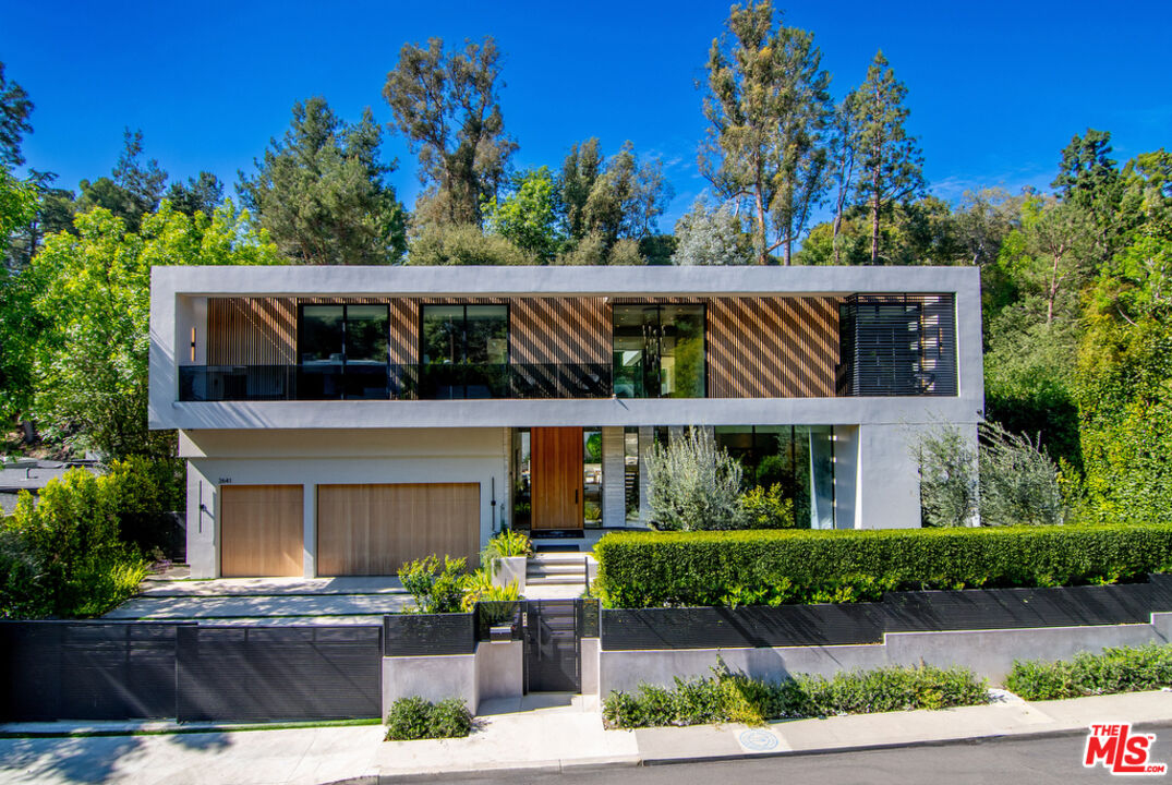 Property photo for 2641 Hutton Dr, Beverly Hills, CA