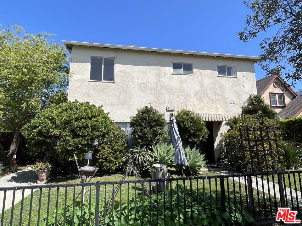 Property photo for 1925 Euclid St, Santa Monica, CA
