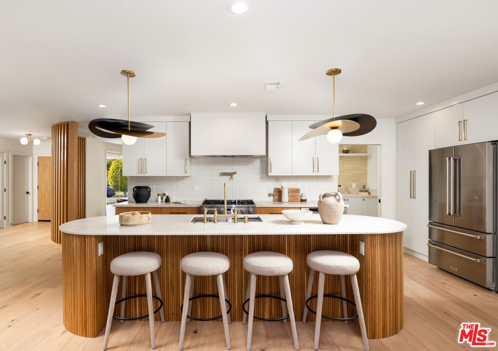 Property photo for 5646 W 62nd St, Los Angeles, CA