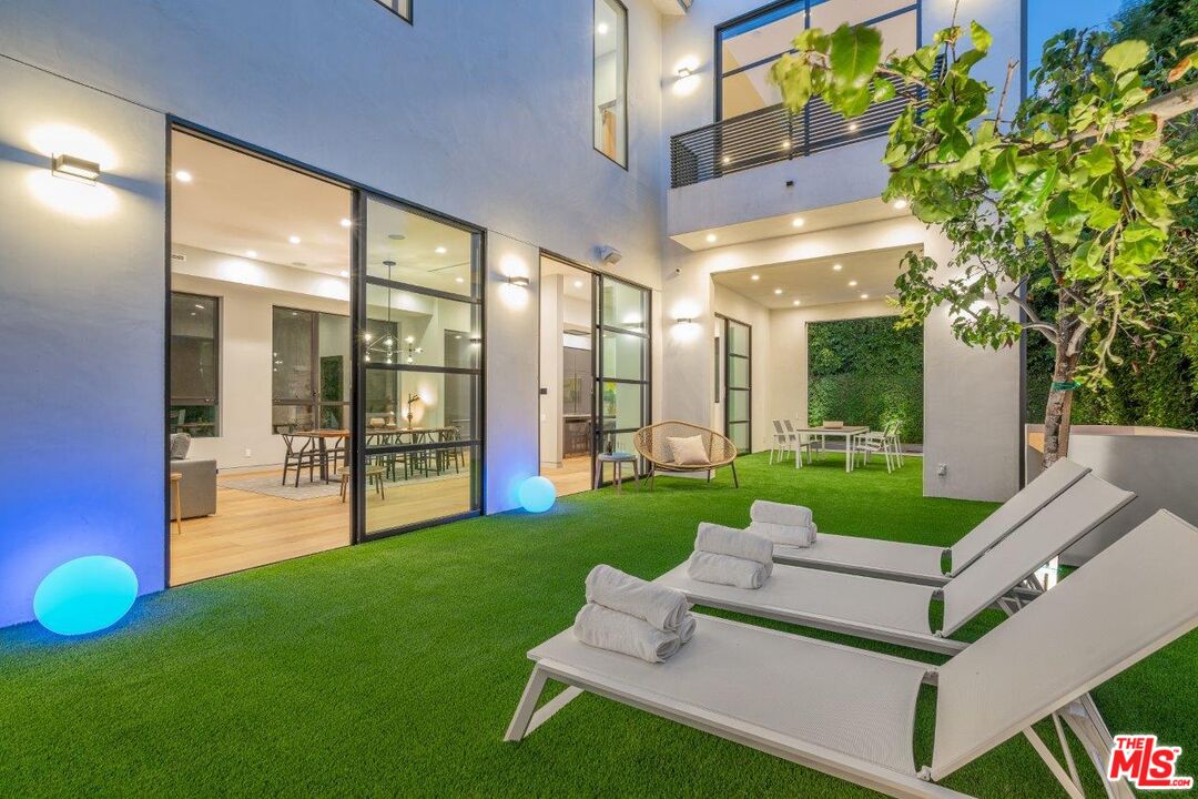 Property photo for 346 N KINGS RD, Los Angeles, CA