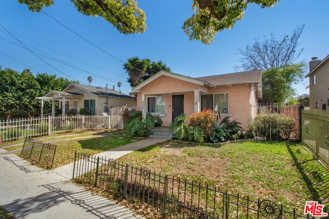Property photo for 524 W 91st St, Los Angeles, CA