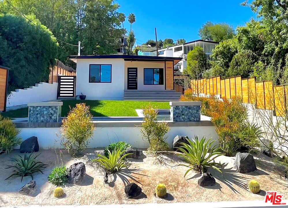 Property photo for 5005 Catalon Ave, Woodland Hills, CA