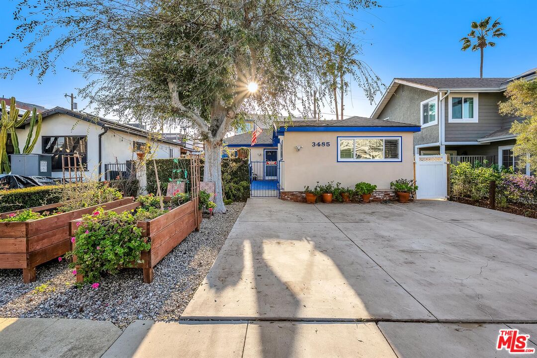 Property photo for 3485 Rosewood Ave, Los Angeles, CA
