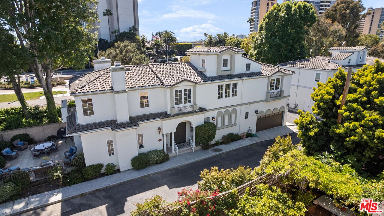 Property photo for 912 Harbor Crossing Ln, Marina Del Rey, CA