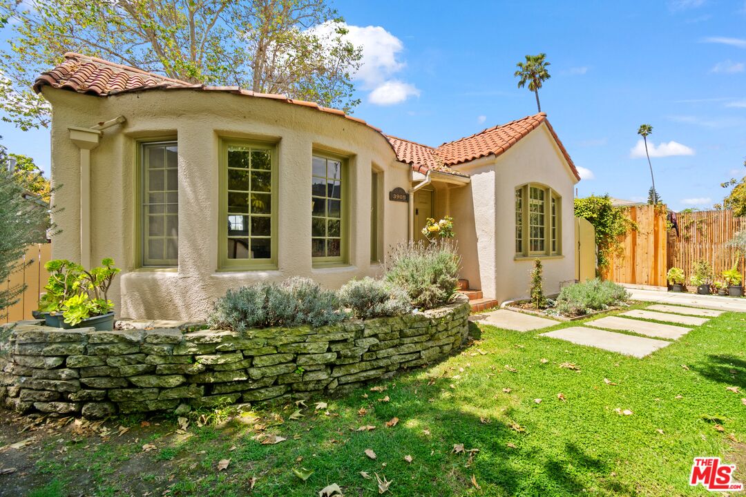 Property photo for 3905 Beethoven St, Los Angeles, CA