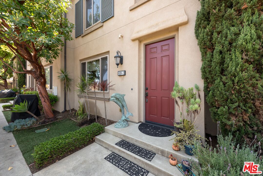 Property photo for 616 W Imperial Ave, #2, El Segundo, CA