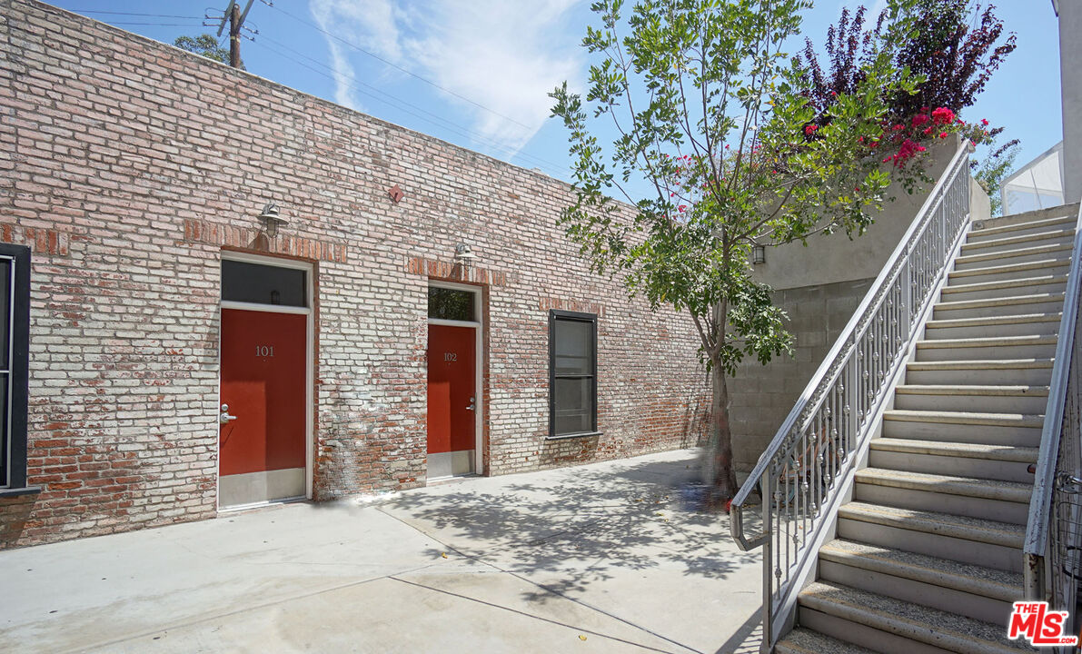Property photo for 922 W 23Rd St, #101, Los Angeles, CA