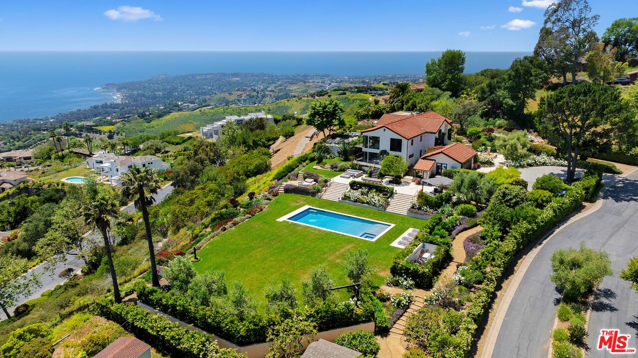 Property photo for 27450 Calicut Rd, Malibu, CA