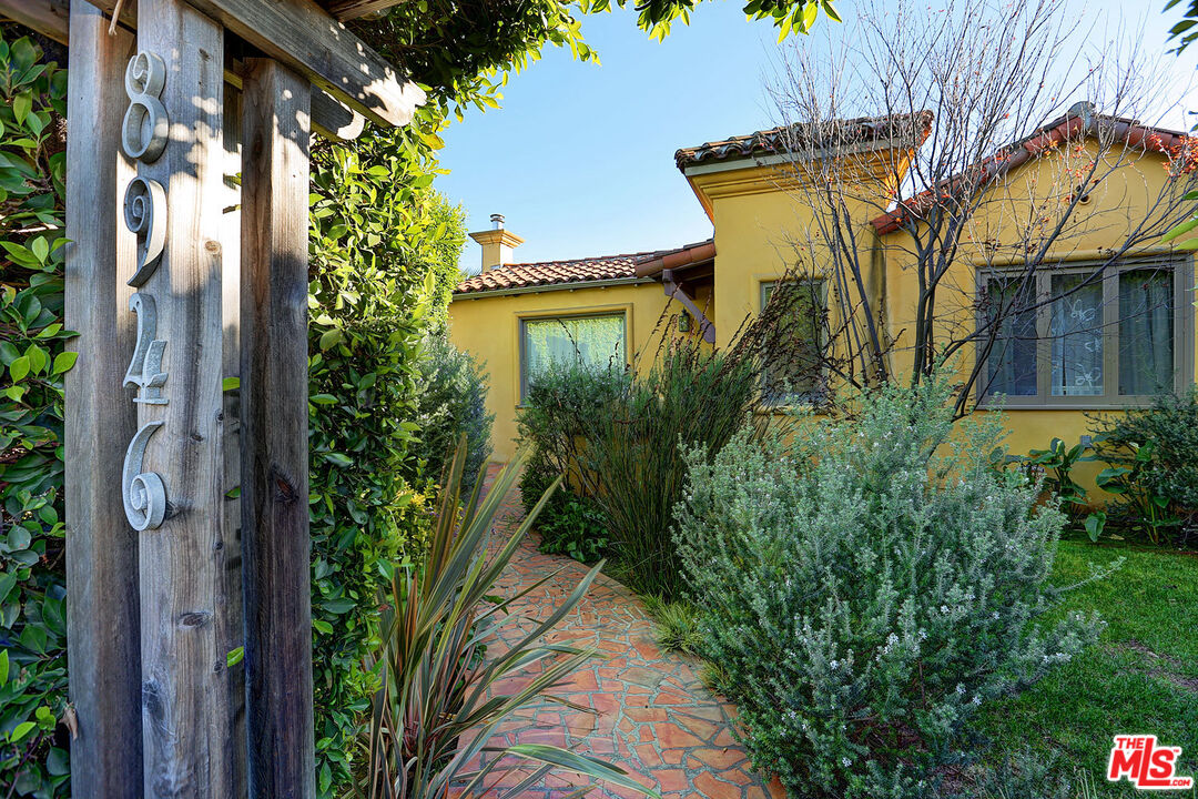 Property photo for 8946 DAVID AVE, Los Angeles, CA