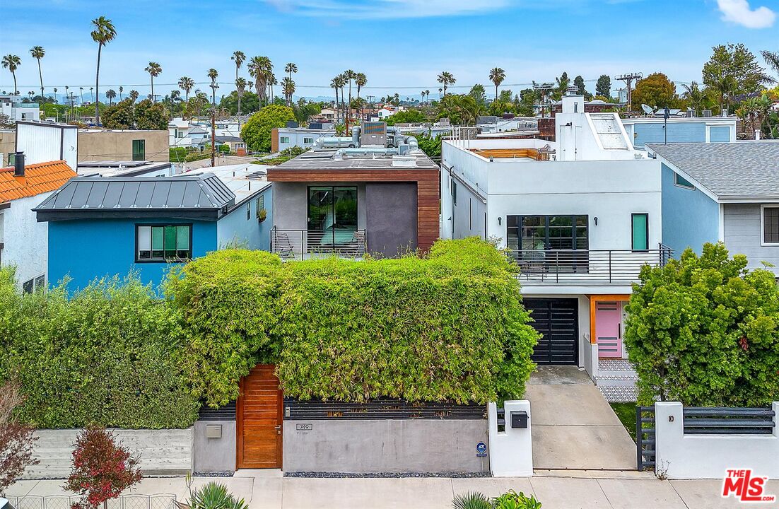 Property photo for 749 Oxford Ave Ave, Venice, CA
