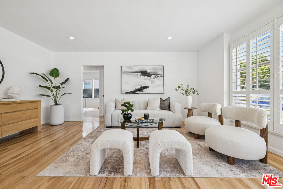 Property photo for 5932 Bellflower Blvd, Lakewood, CA