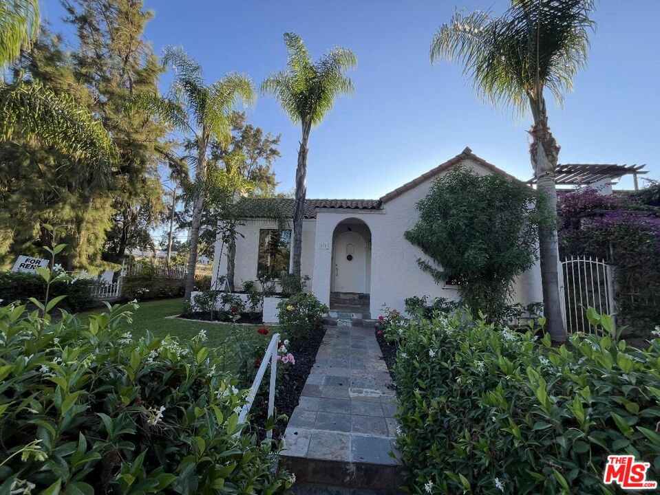 Property photo for 101 N La Peer Dr, Los Angeles, CA