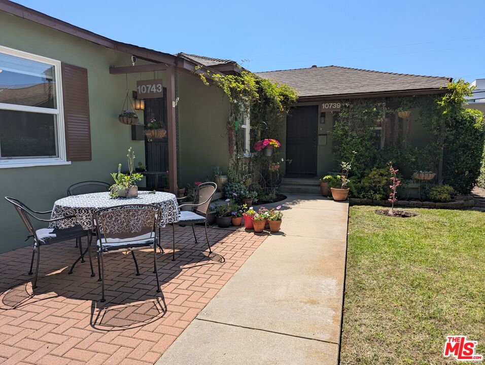 Property photo for 10739 Jefferson Blvd, Culver City, CA