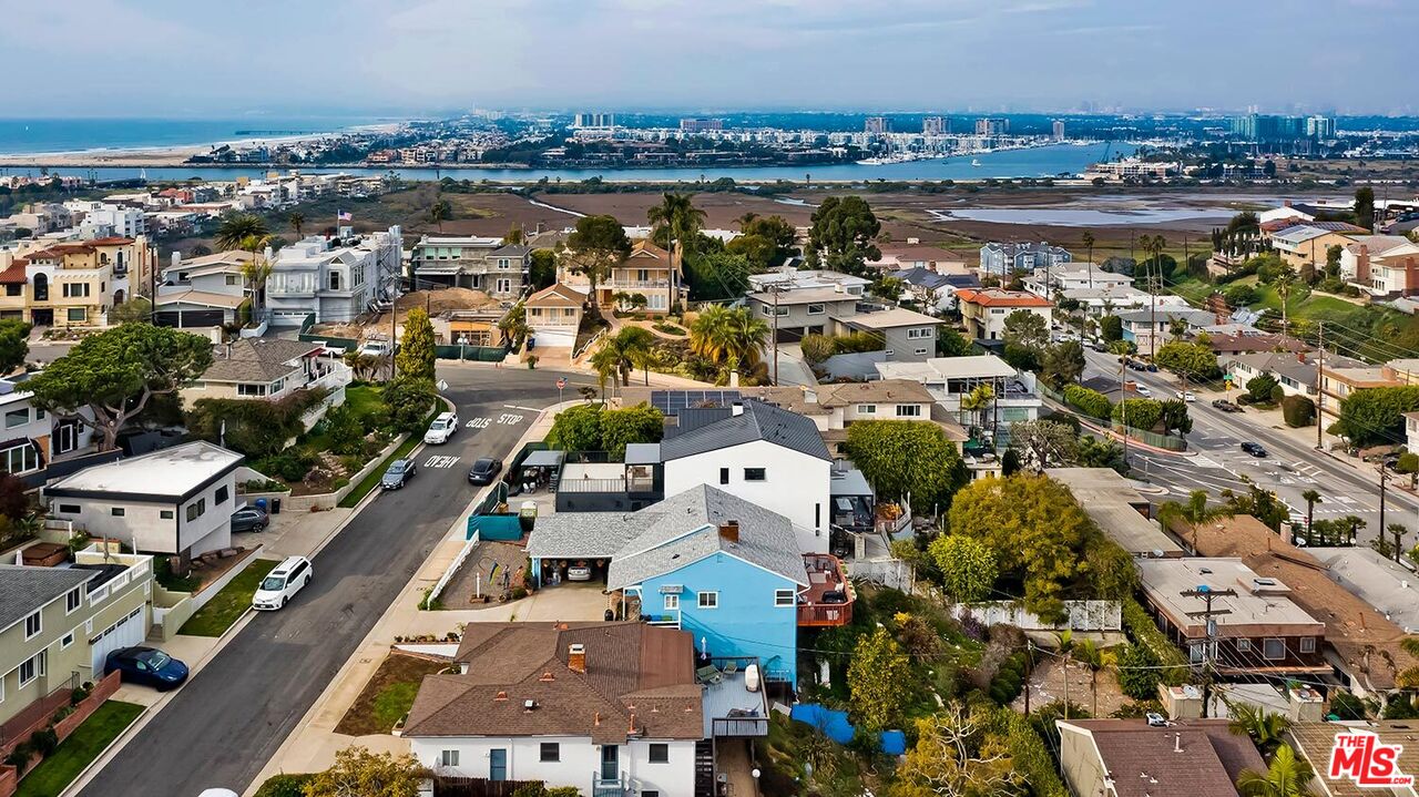 Property photo for 7016 Earldom Ave, Playa Del Rey, CA