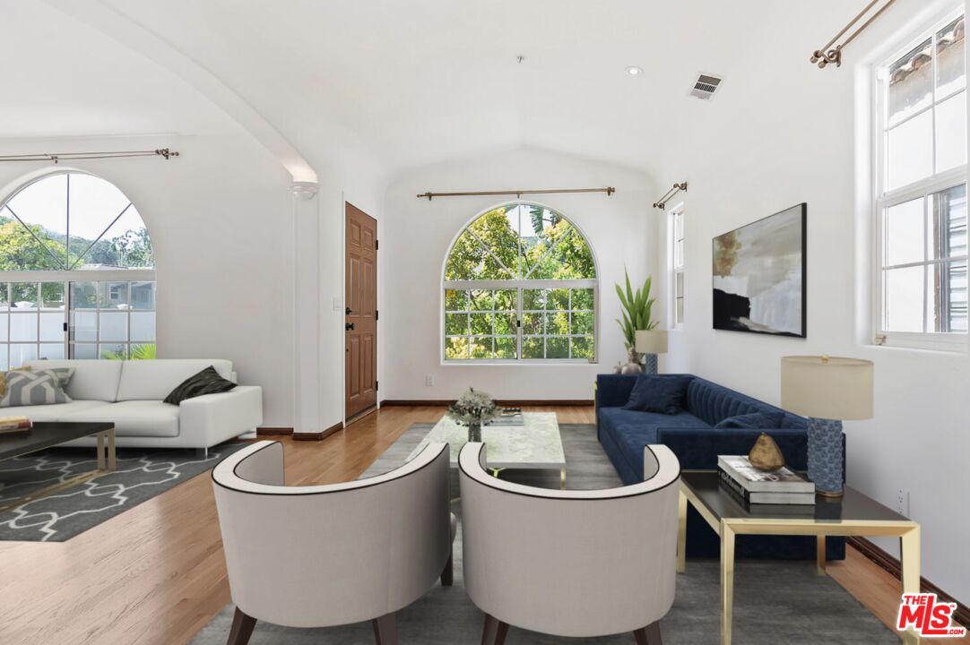 Property photo for 1710 Santa Paula Pl, Glendale, CA
