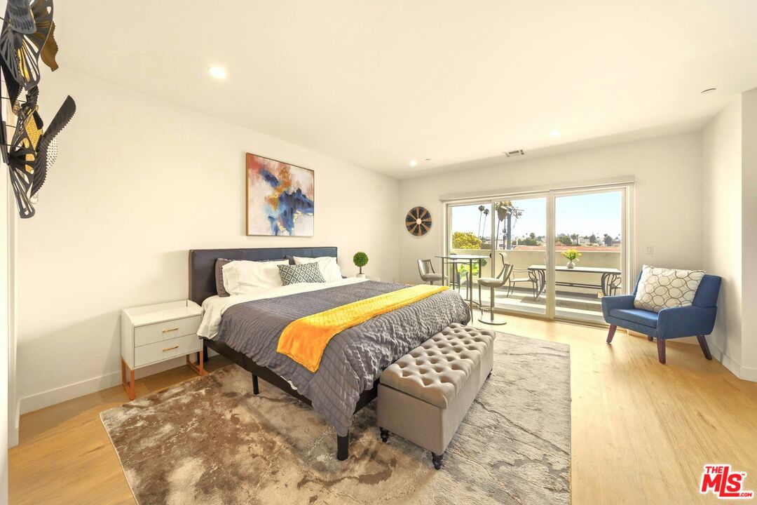 Property photo for 497 N St Andrews Pl, Los Angeles, CA