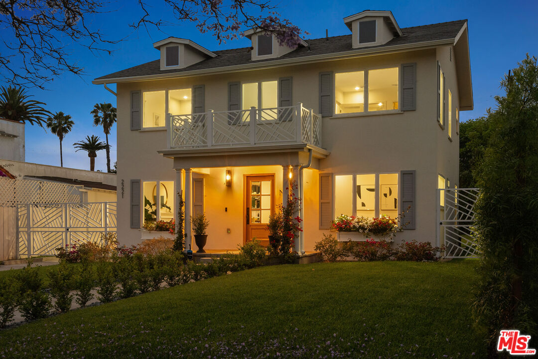 Property photo for 2221 Virginia Rd, Los Angeles, CA