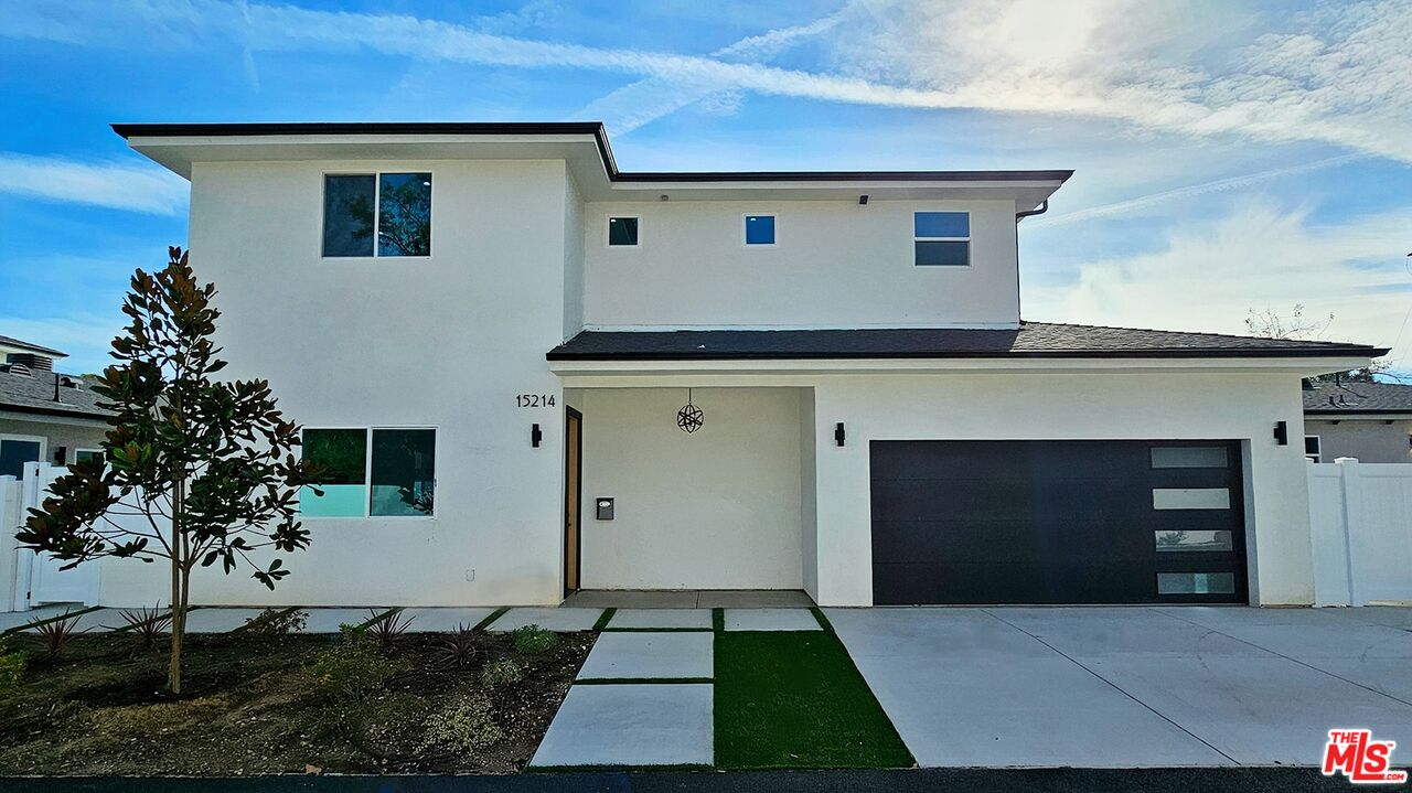 Property photo for 15214 W Holyland Dr, Van Nuys, CA