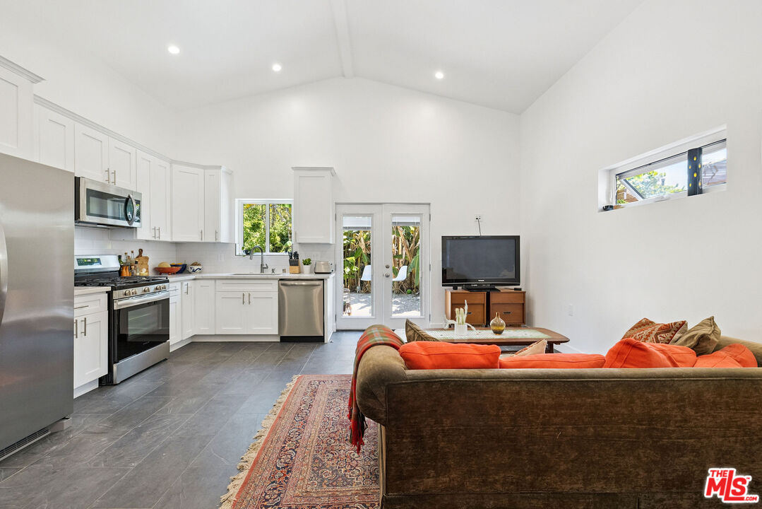 Property photo for 11821 Juniette St, Culver City, CA
